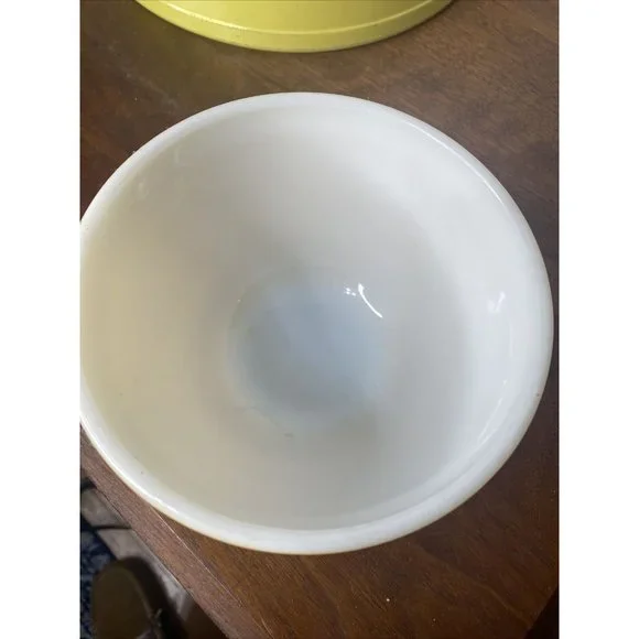 Vintage Pyrex Set of 4 Mixing Nesting Bowls Primary Colors 50's-60's - Picture 5 of 16